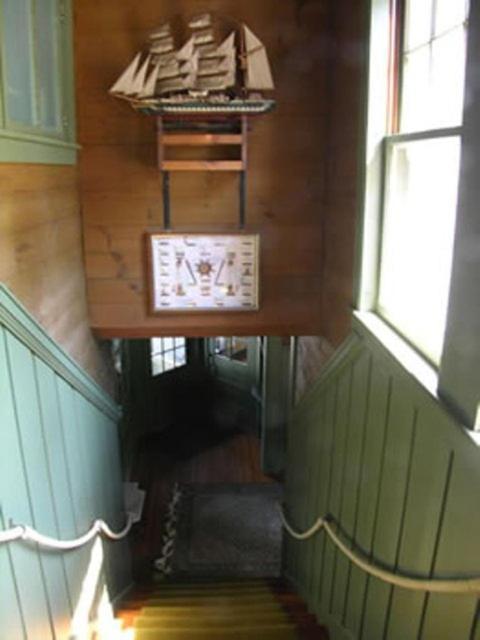 Oliver Lodge Мередит Екстериор снимка