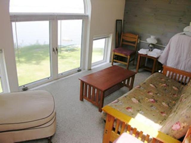 Oliver Lodge Мередит Екстериор снимка